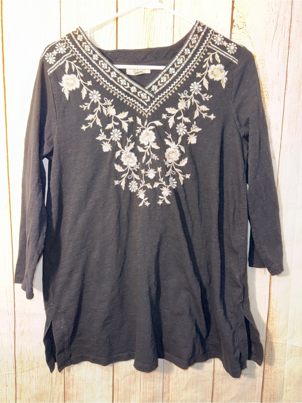 Style & Co. Black Long-Sleeve V-Neck Tunic with White Floral Embroidery, EUC M